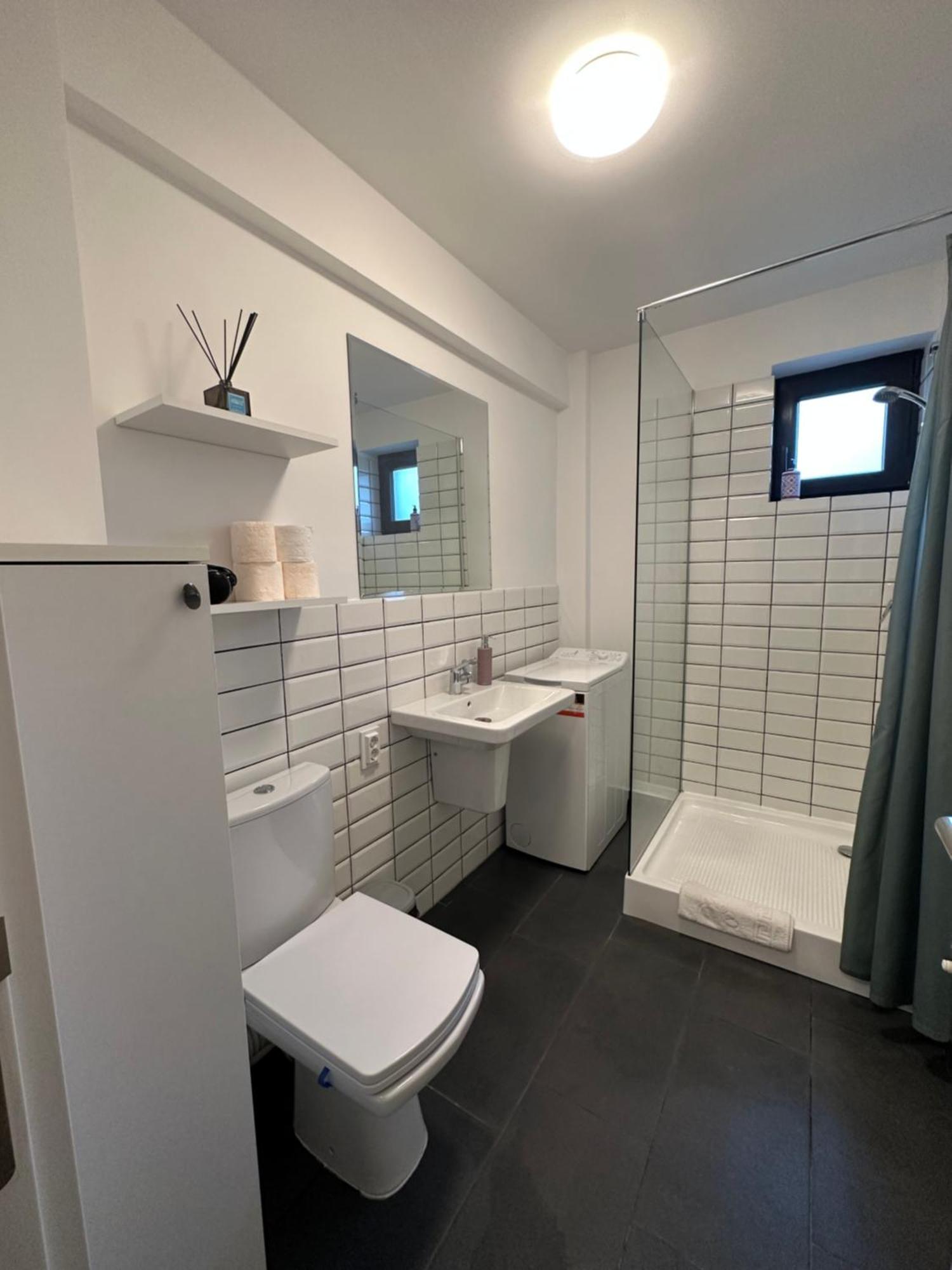 Escape Lounge Apartment Craiova Exterior photo